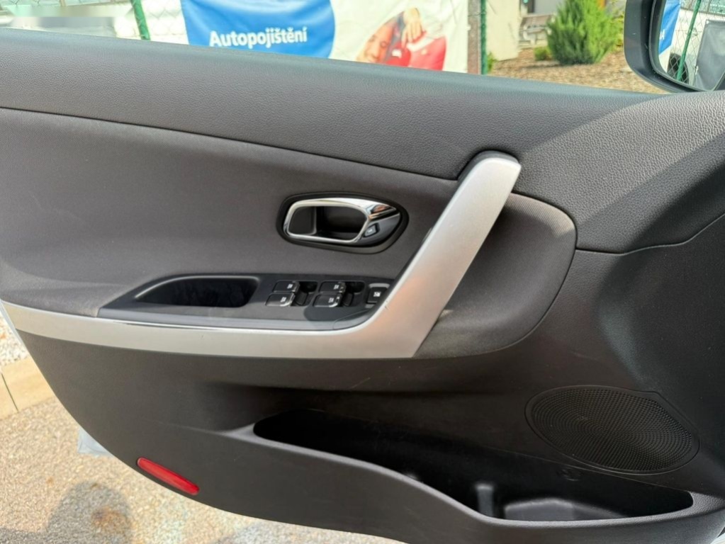 Kia Cee´d,1,6 CRDI - PARK. SENZORY - 13