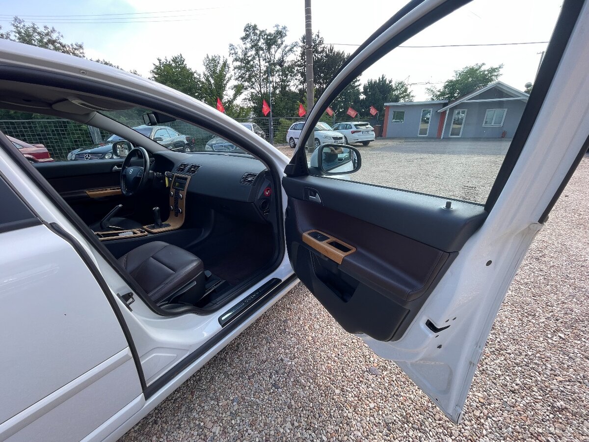 Volvo V50, 1.6D 80kWKŮŽEVÝHŘEVHANDSFRE - 13