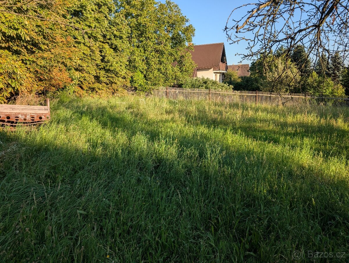 Stavební parcela Jenišovice 1293 m2 - 13