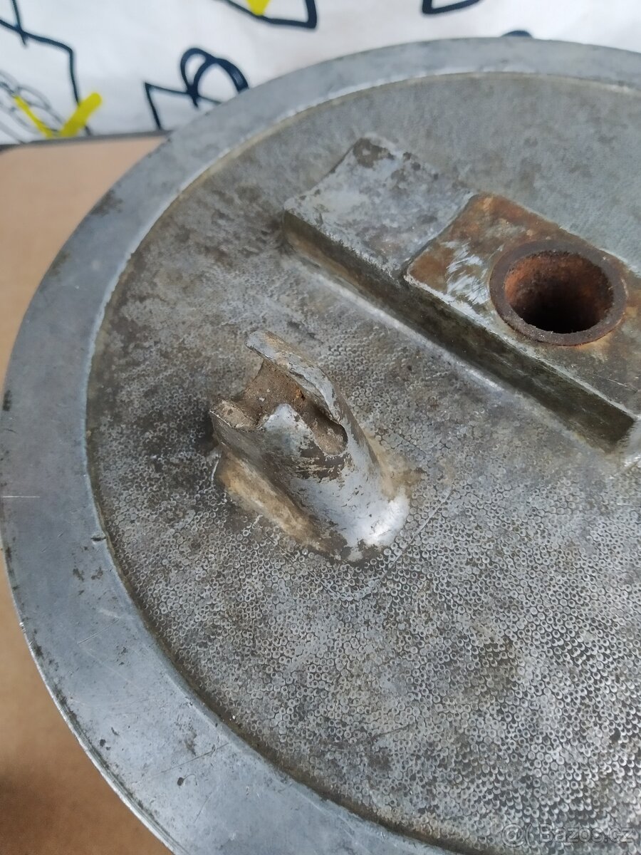 Brzdový Štít Kola Jawa/ČZ 125/351 150/352 - 13