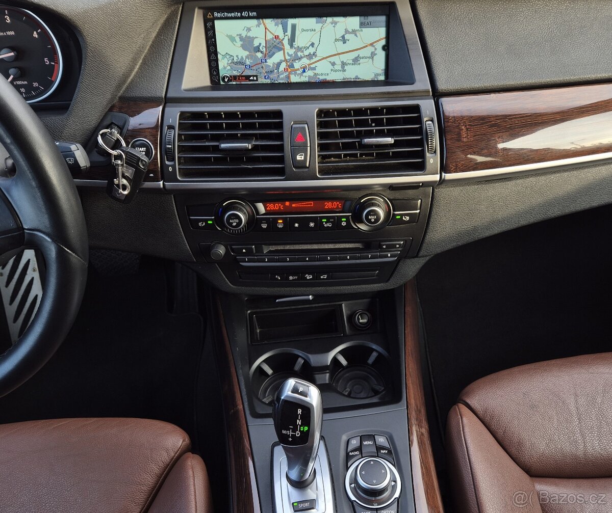 BMW X5 4.0d 225KW BI XENON x DRIVE ALU-20 PRAV SERVIS - 13