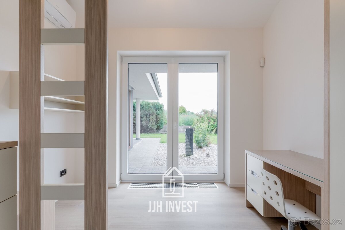 Prodej rodinného domu 4+kk, 190 m², pozemek 920 m² - 13