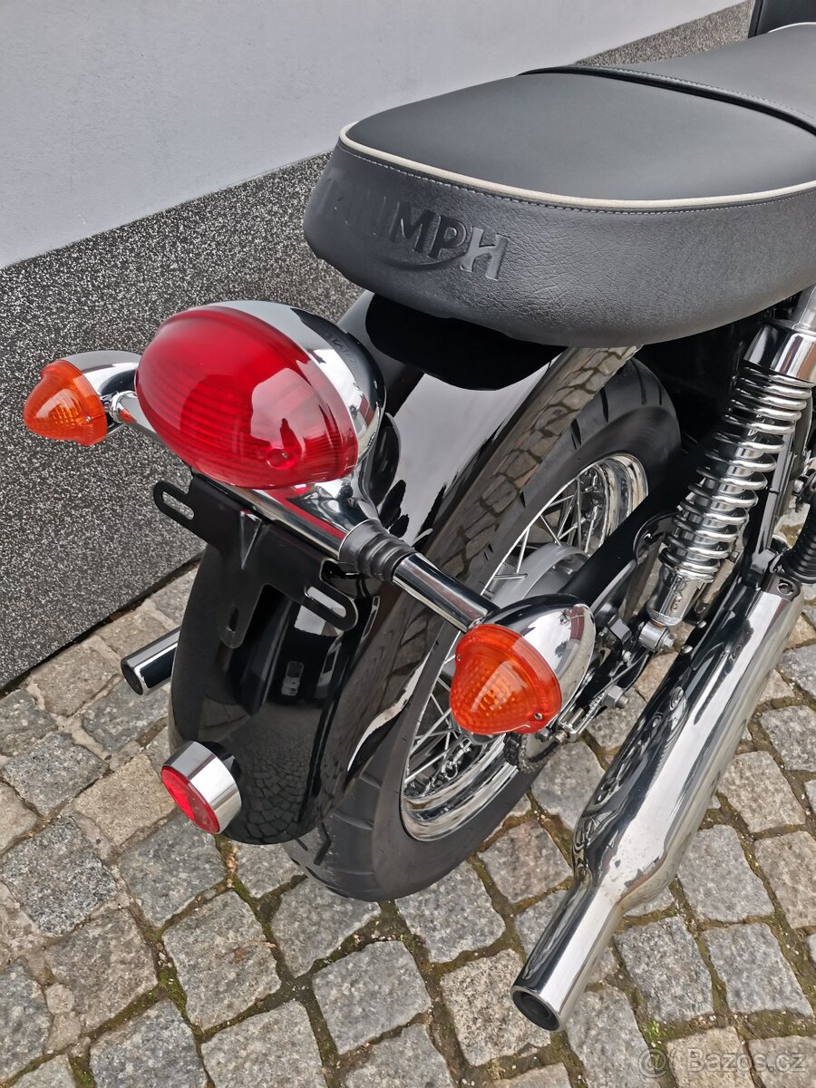 Triumph Bonneville T100 - 13