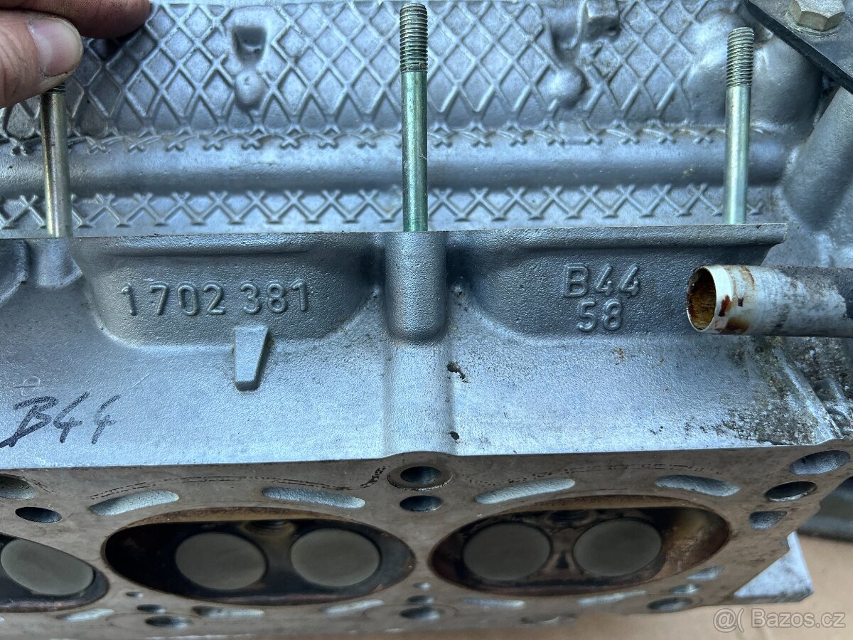 BMW E39 540i M62B44 hlavy motoru - 13