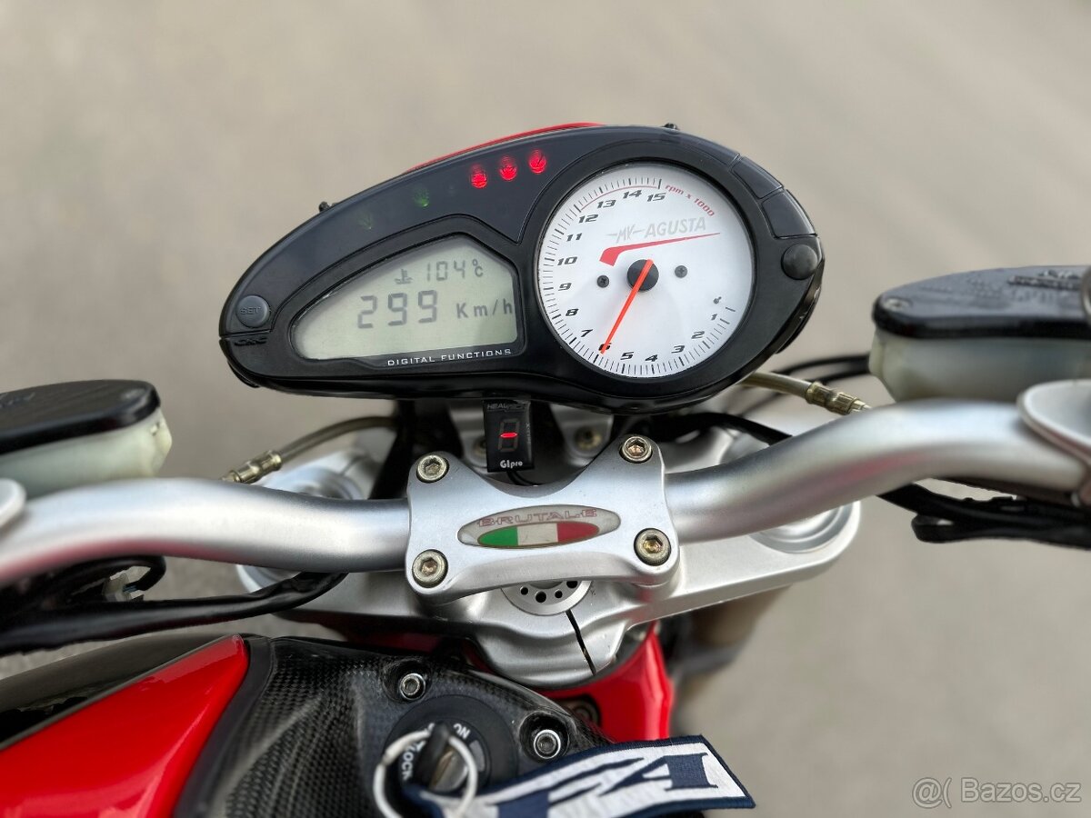 MV Agusta Brutale 910S - 13