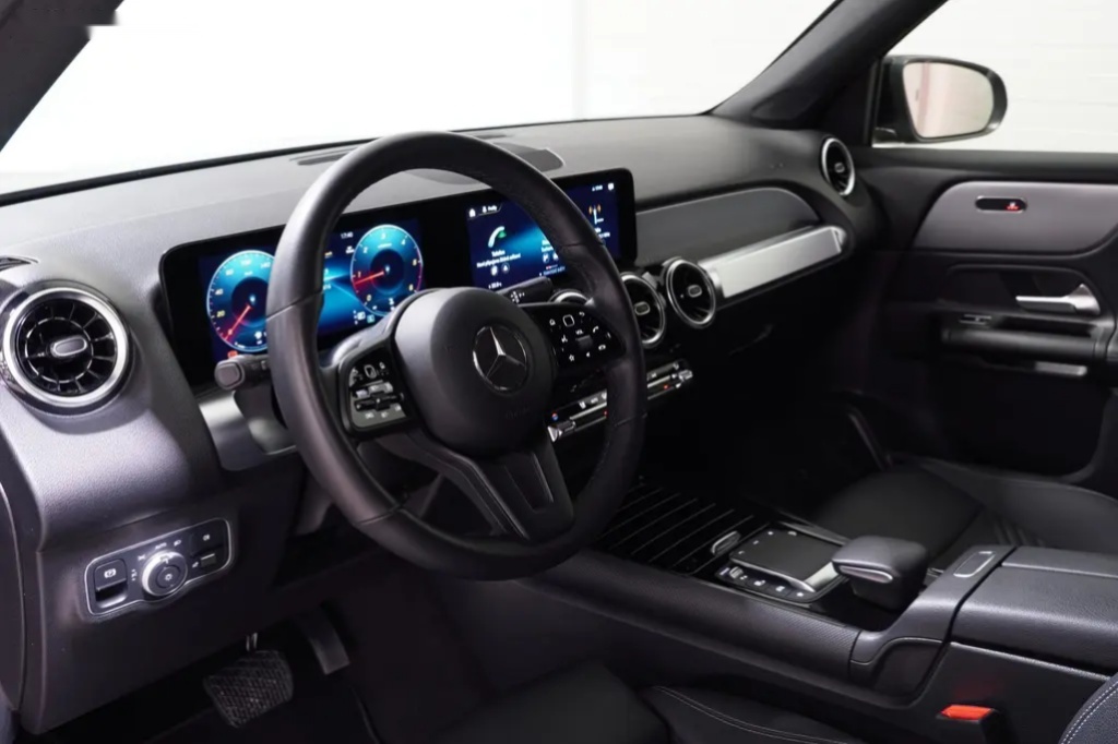 Mercedes-Benz GLB, 200D,4Matic,ČR,AMG,DPH,Kamera - 13