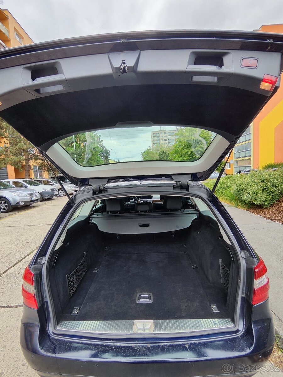 Mercedes-Benz W212 - 13