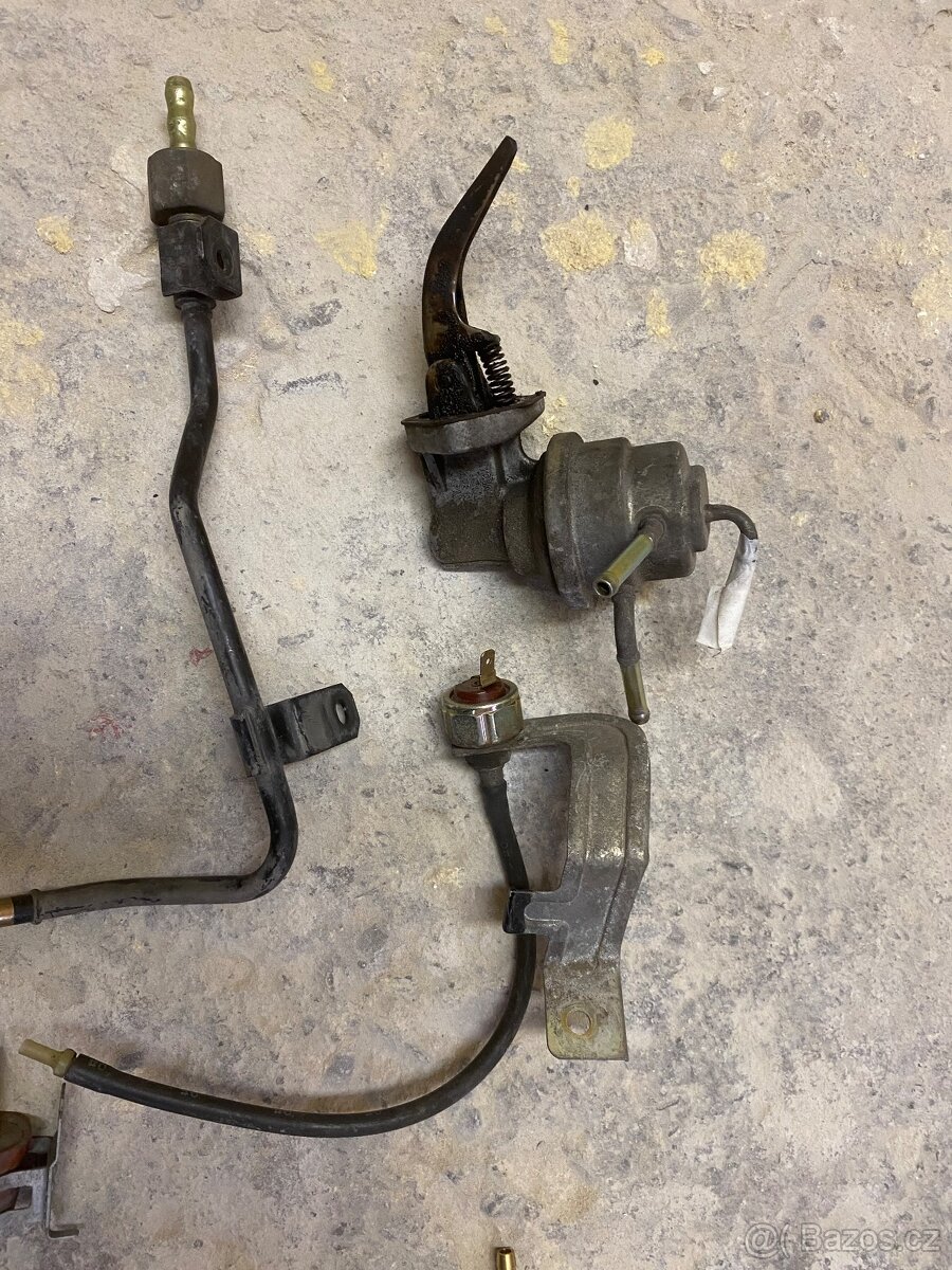 Díly toyota corolla E9 1.3 2e 12v - 13