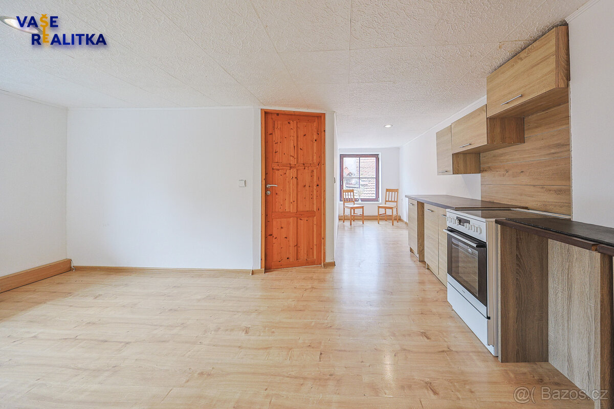 Pronájem, rodinný dům, Valšovice - 13