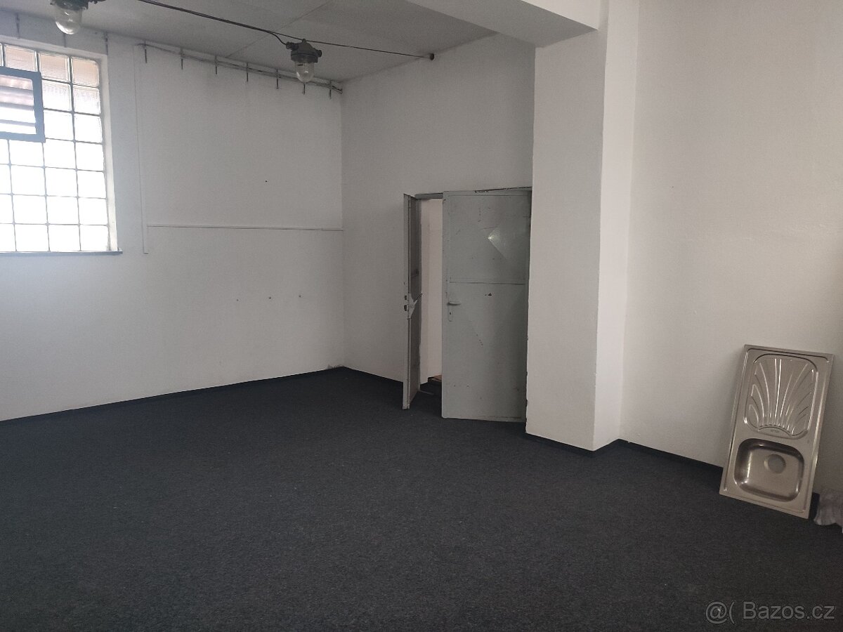 Sklad s kanceláří v Říční ulici v Lounech - 13