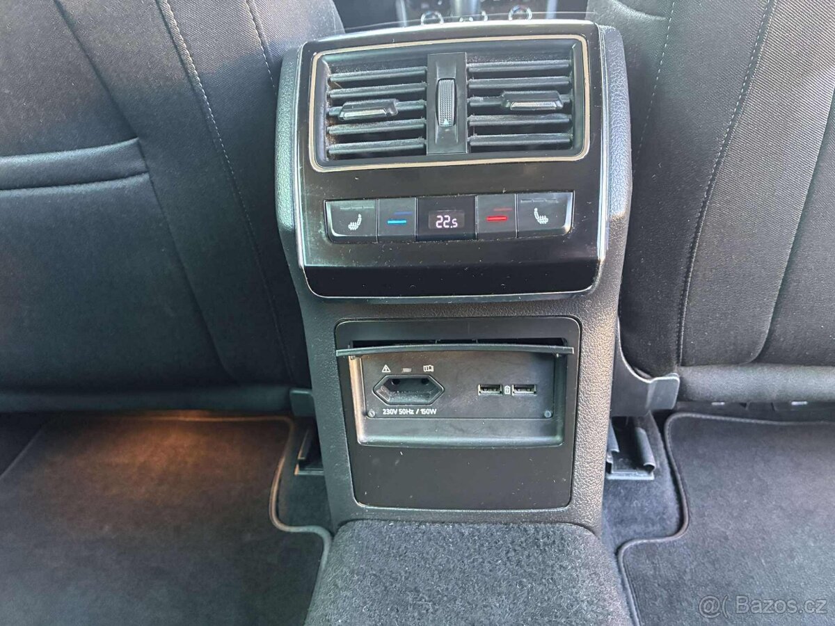 Škoda Superb III combi 1.4 TSI 110kw DSG Style+ 03/2018 - 13
