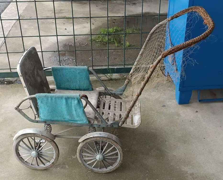 retro hluboký kočárek pro panenky - 13