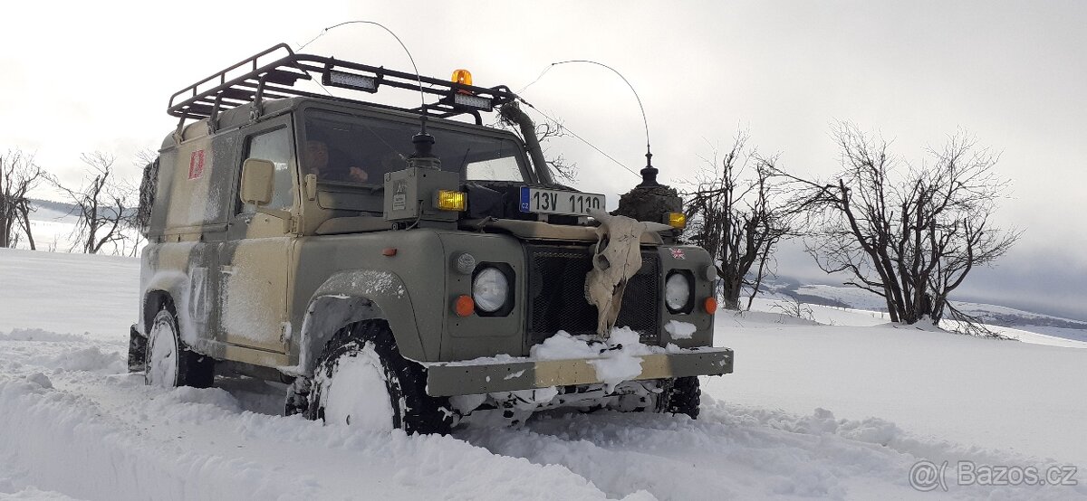 Land rover Defender 7 míst,1982 2x uzávěrka arb - 13