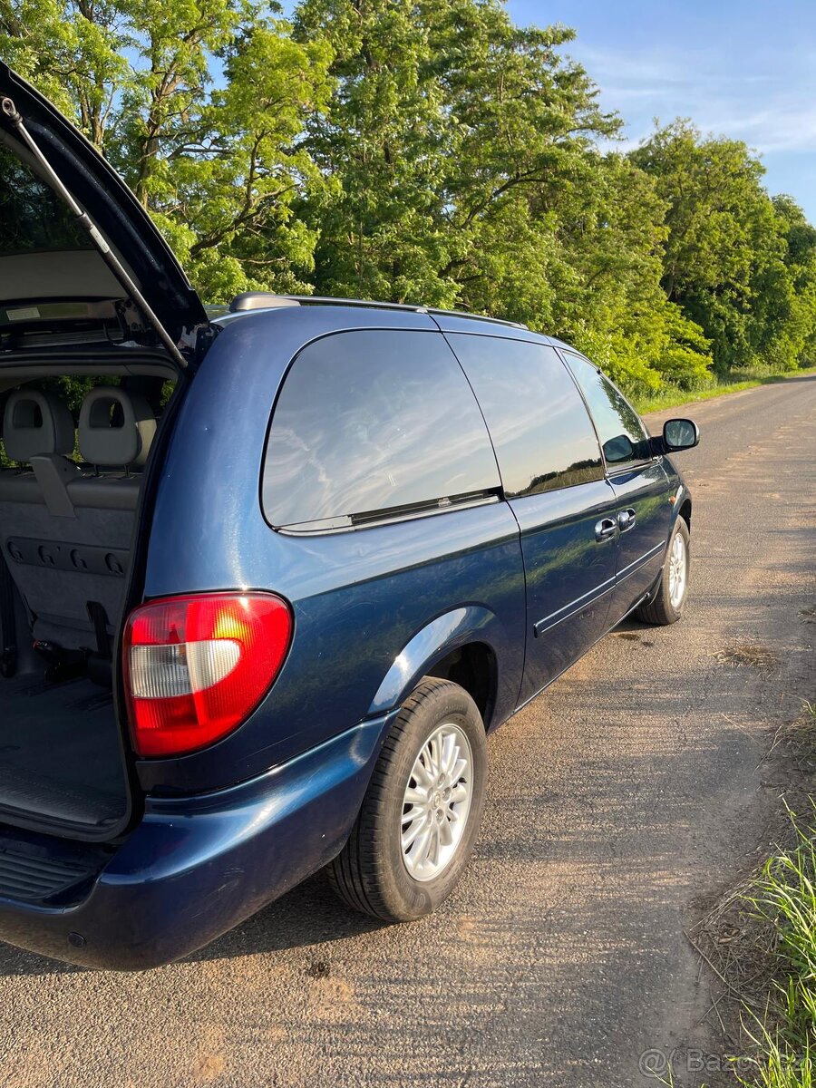 Chrysler Grand Voyager - 13