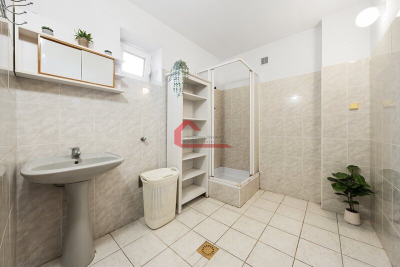 Prodej, patrový rodinný dům Velké Bílovice, možné dvougen.by - 13