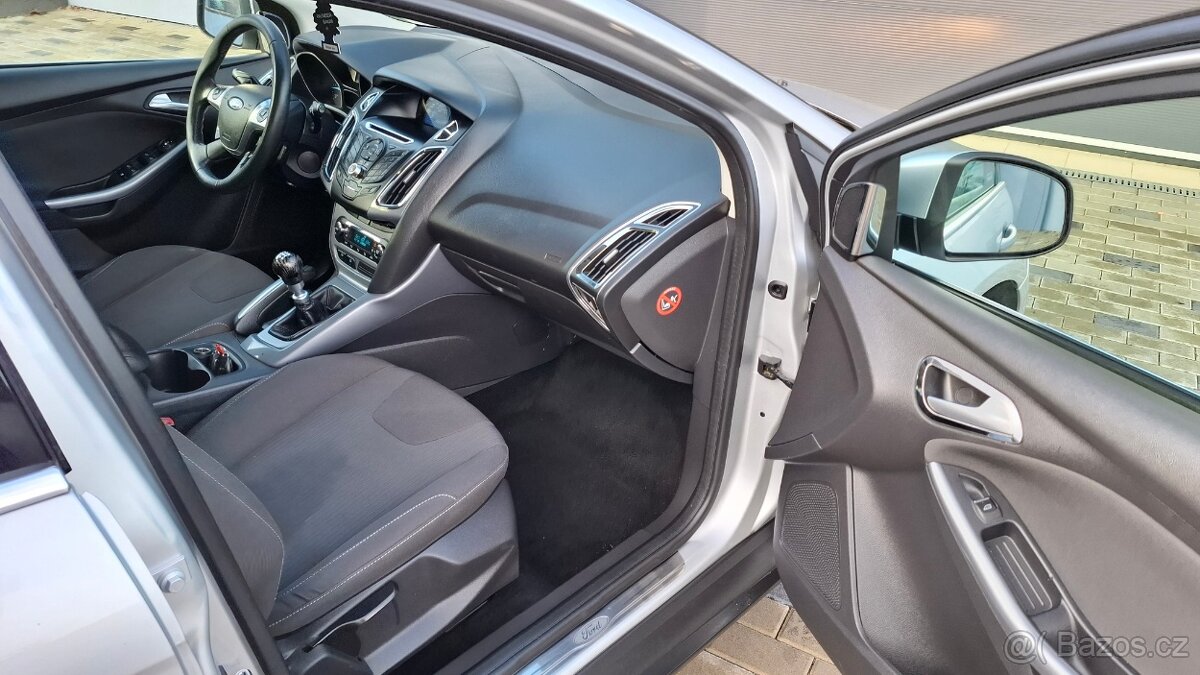 Ford Focus III Kombi 1,6 TDCi - 85kw. Nová STK - SLUŠNÝ STAV - 13