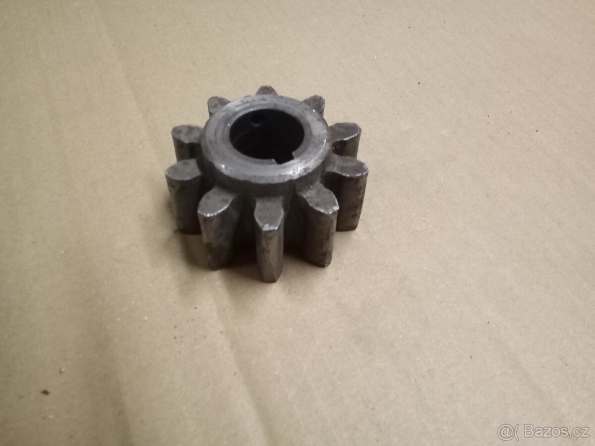 Ozubené kolo k mícháčce - 13
