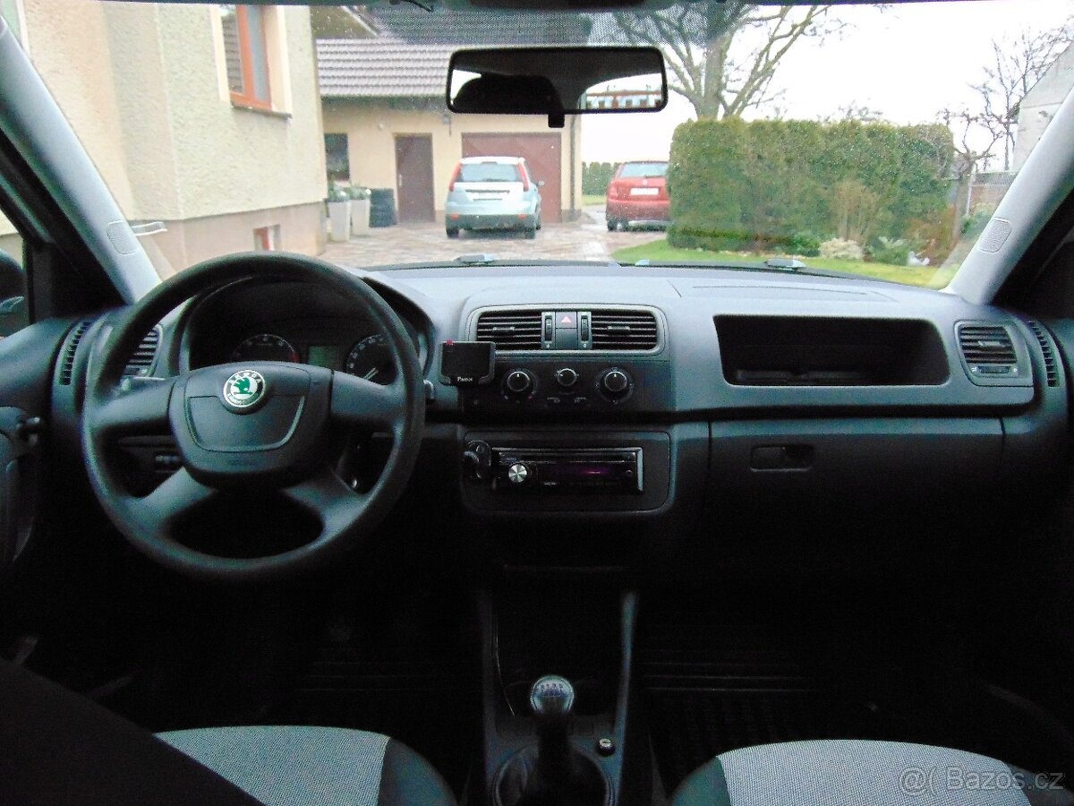 ŠKODA FABIA II KOMBI 1.4 16V,PŮVOD ČR,2.MAJ,KLIMA - 13