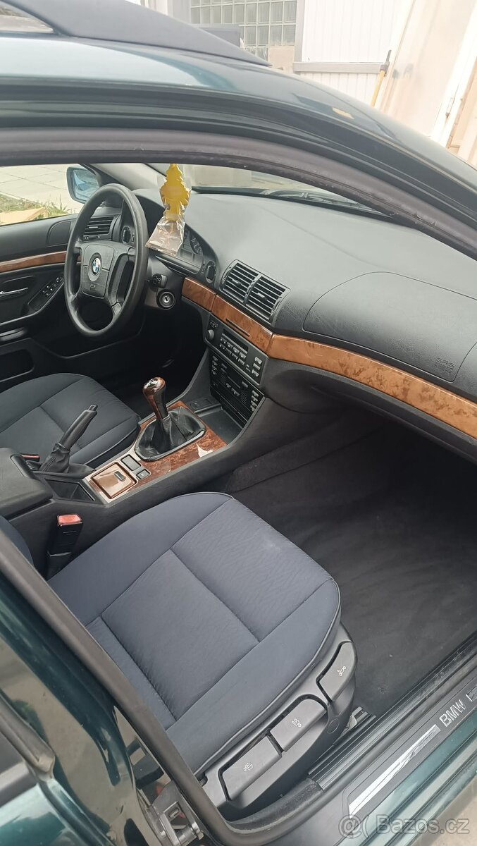 BMW E39 523i - 13