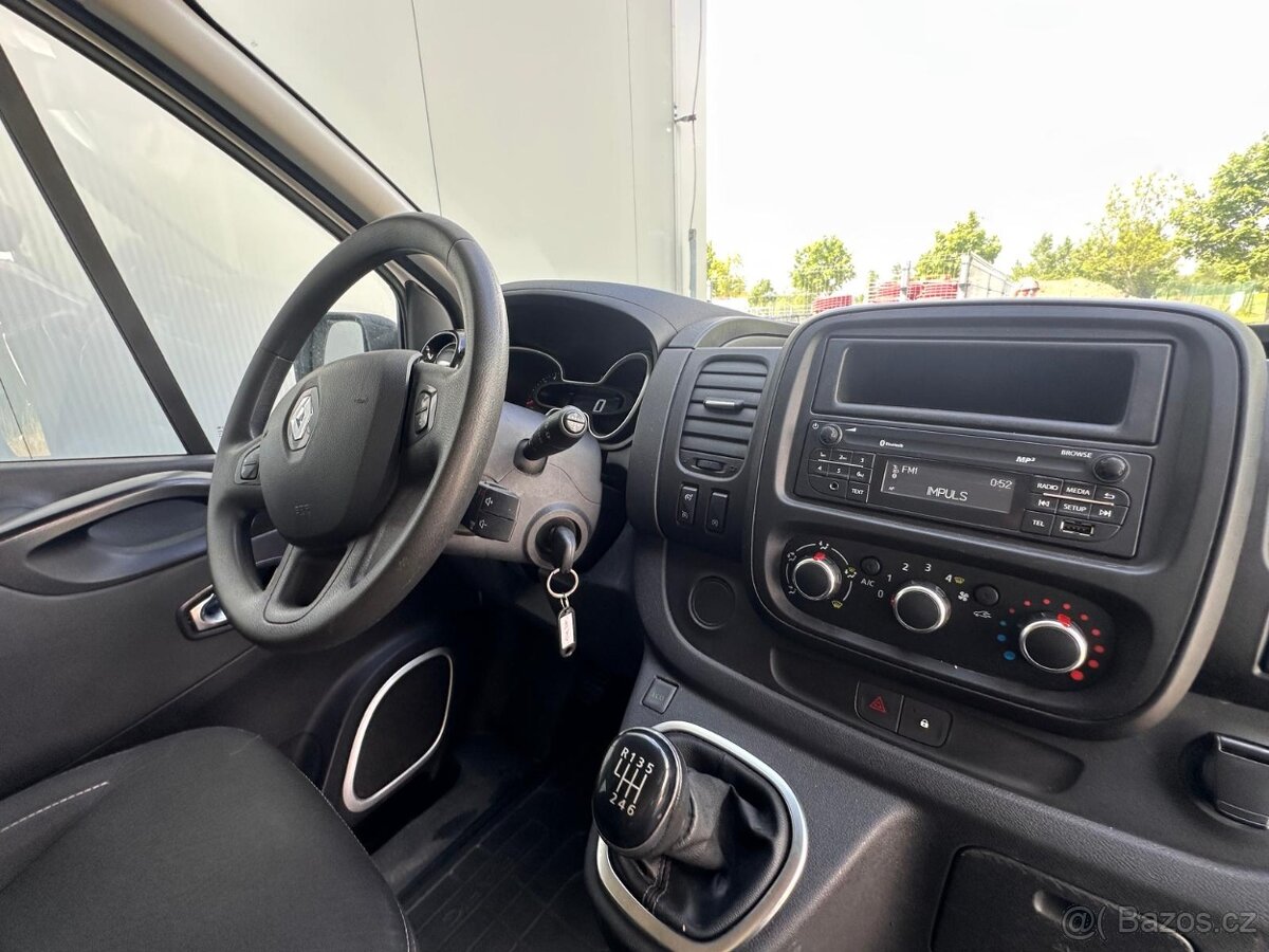 Renault Trafic Combi Van L1 5 míst 2.0 dCi 2021 DPH - 13