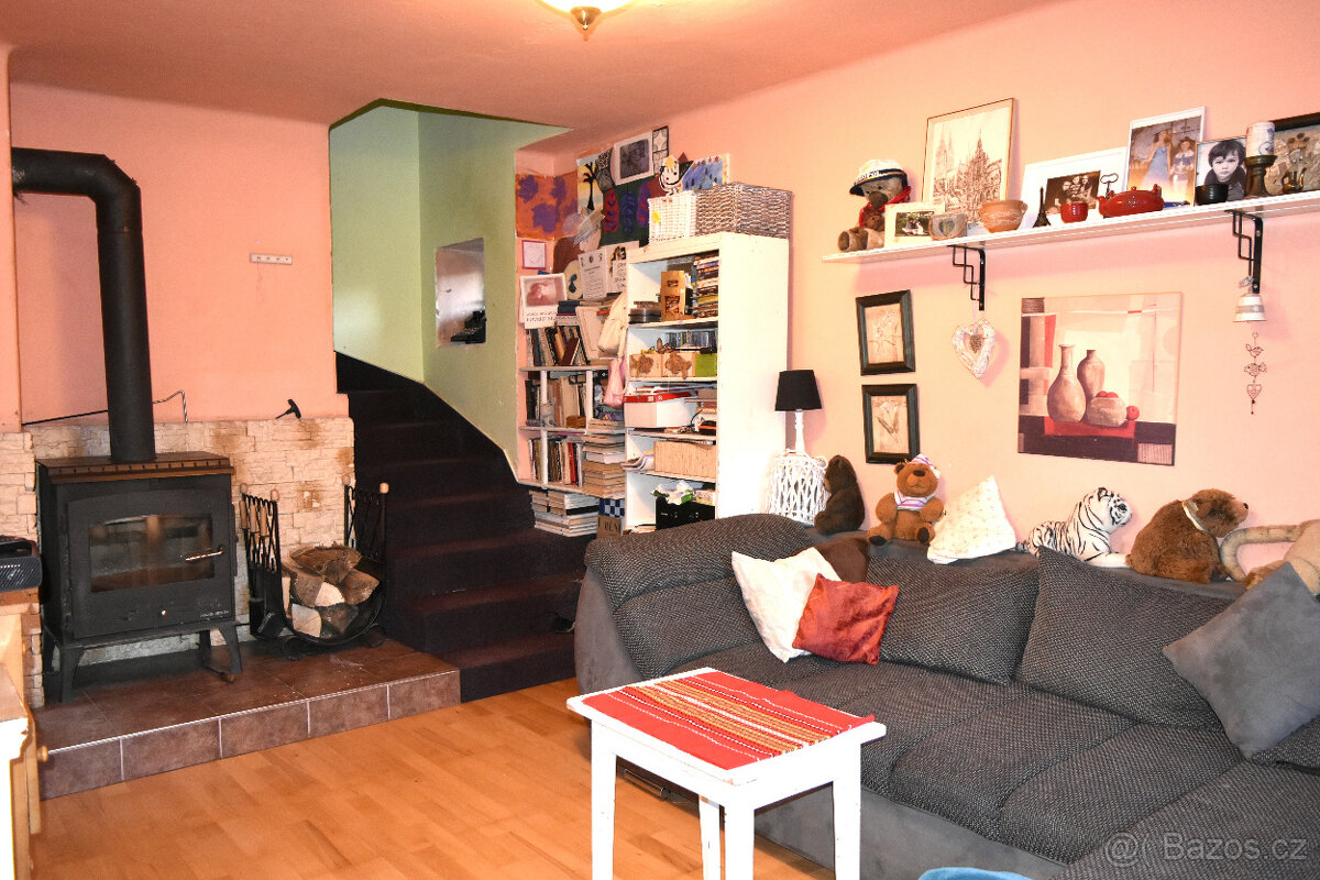Červený Kostelec - rodinný dům 3+kk s pozemkem 2069 m2 - 13