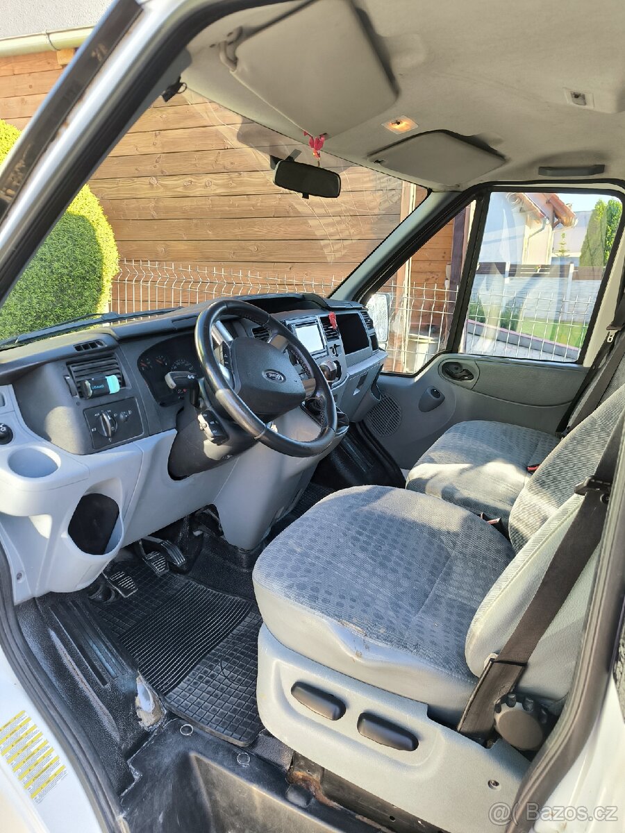 Ford Transit 350L - 13
