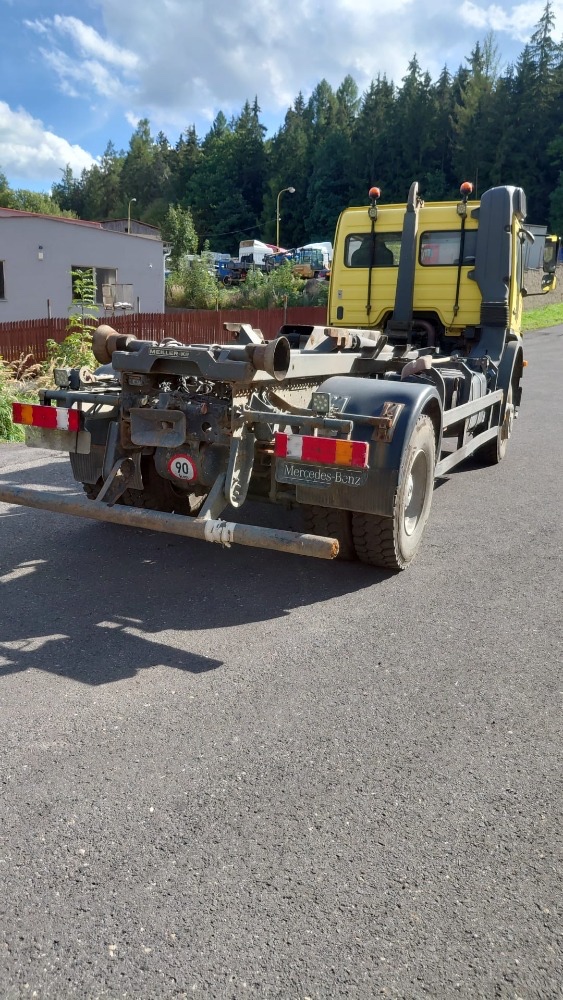 Mercedes Benz Axor 1826 - 13