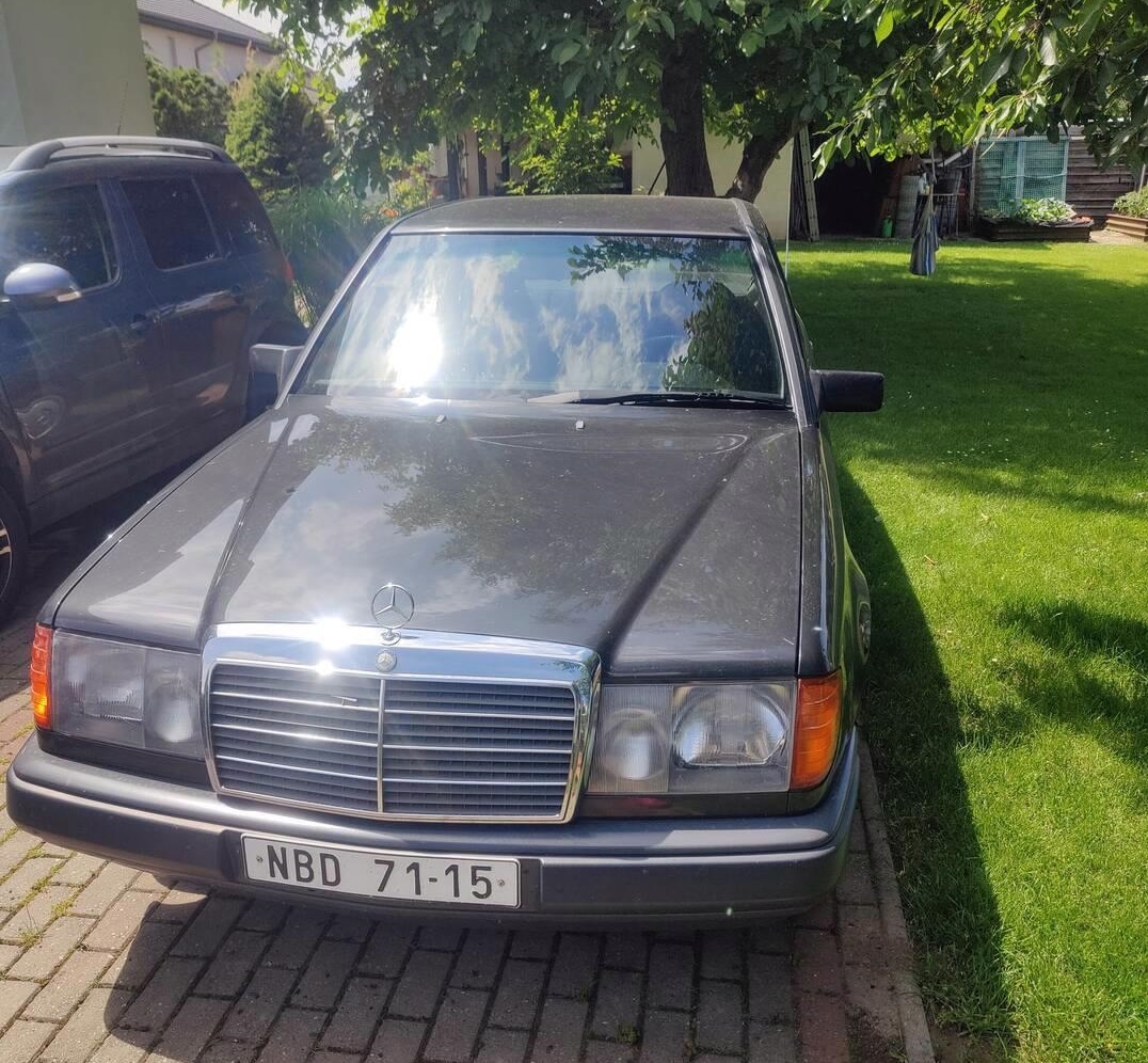 MERCEDES BENZ 124 - 13