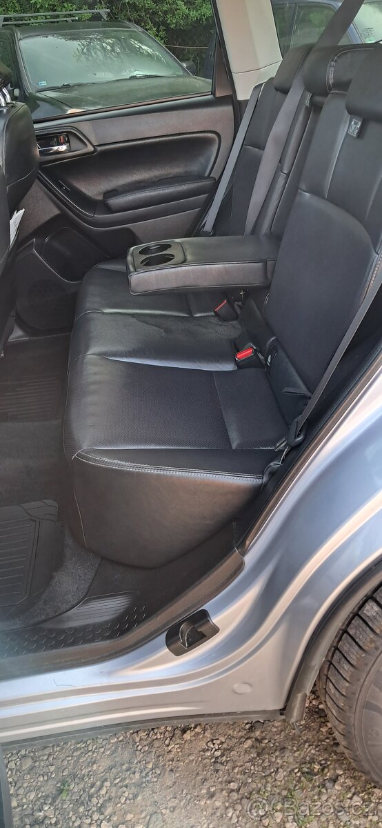 Subaru Forester 2.0 benzin PLATINUM MANUALNA 6 PREVODOVKA - 13