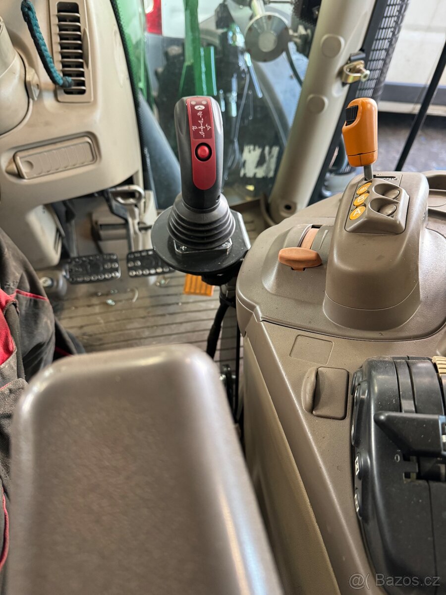 MONTUJEME ČELNÍ NAKLADAČE INTER TECH NA TRAKTORY JOHN DEERE - 13