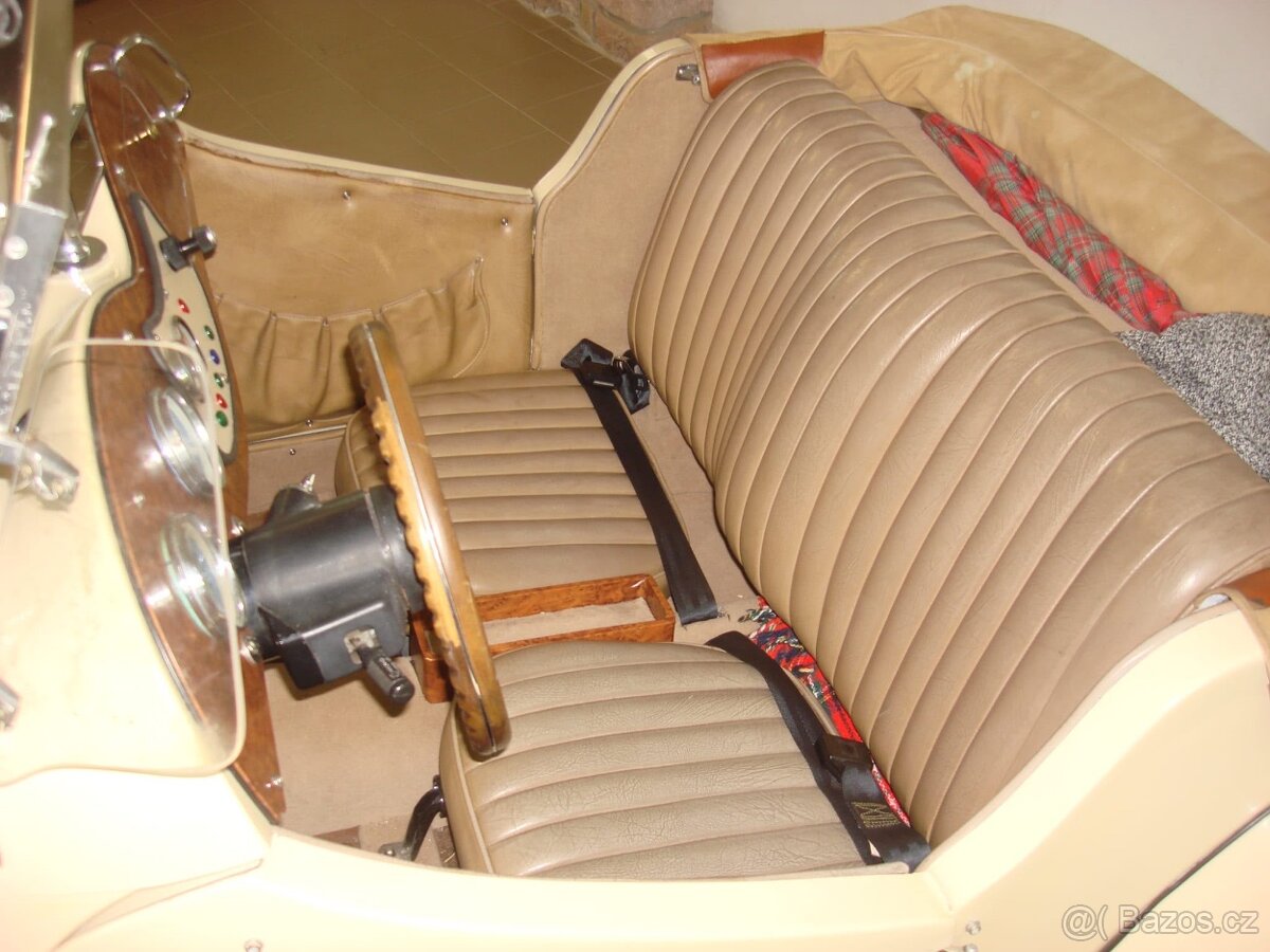 British Coach Works Model 52 – replika MG TD 1982 - 13