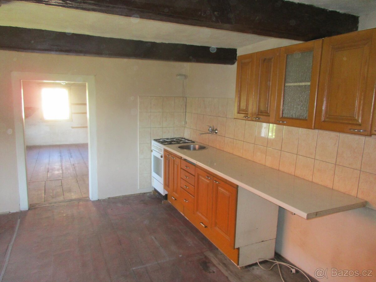 Prodej zemědělské usedlosti s pozemkem 4629 m2 v Rašovicích - 13