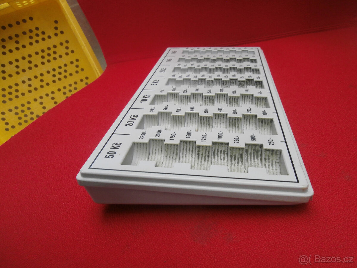 Mincovníky pokladní plastové použité za 300 kč - 13