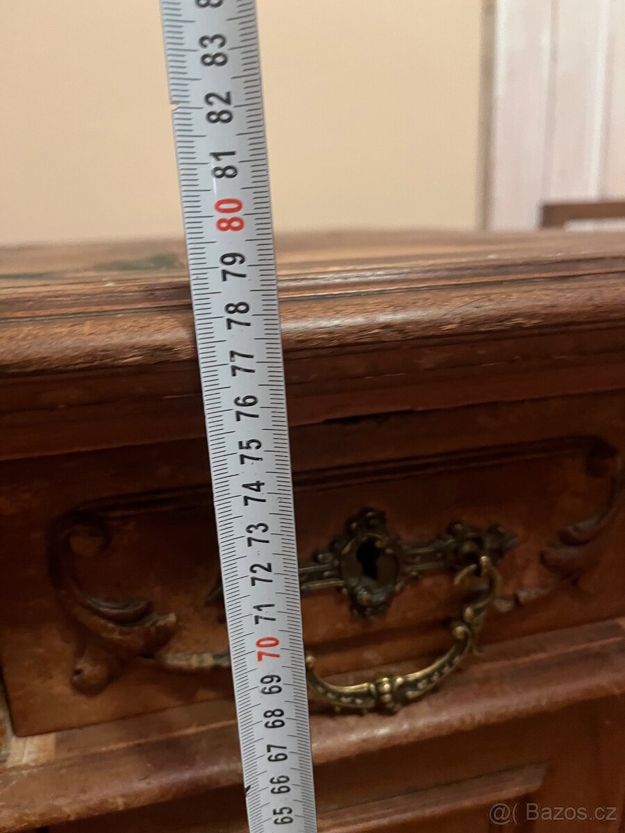 Prodám starý psaci stůl dřevěný - 13