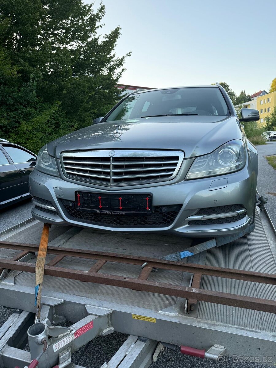 Mercedes benz C204 - 13