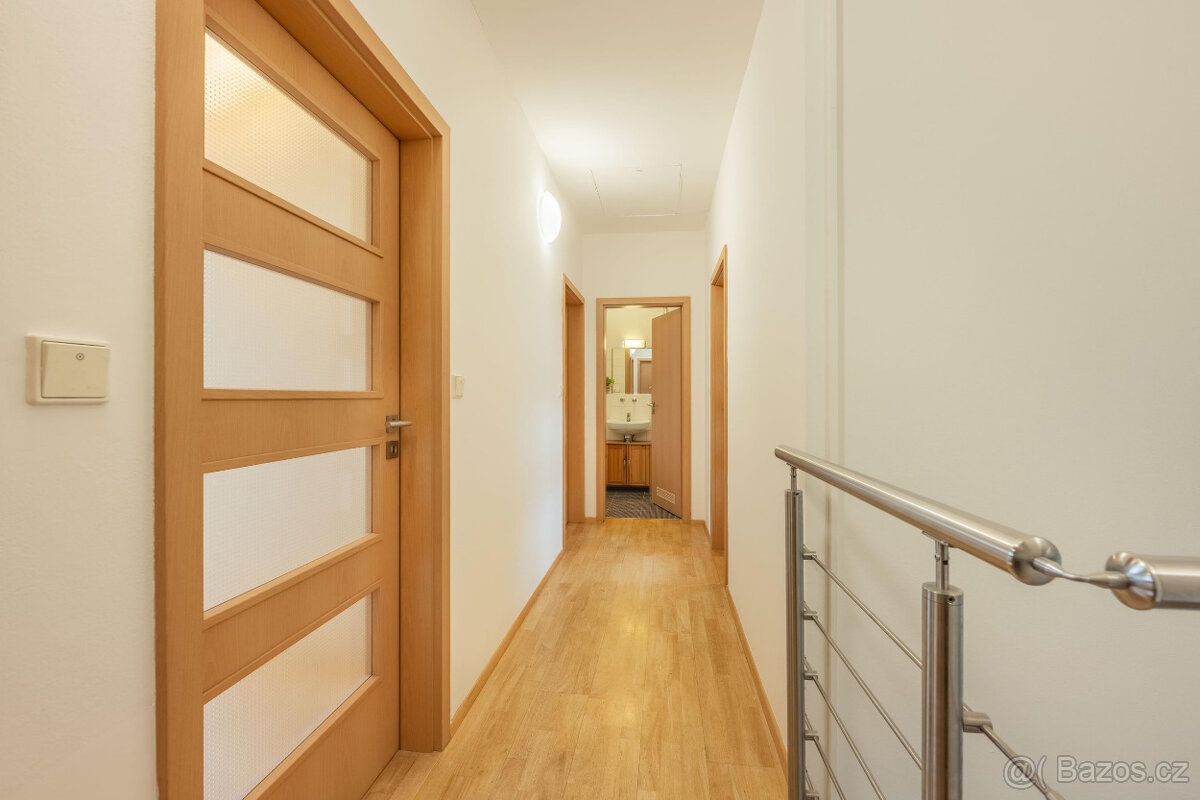 Řadový rodinný dům 5+1 - Satalice - 13