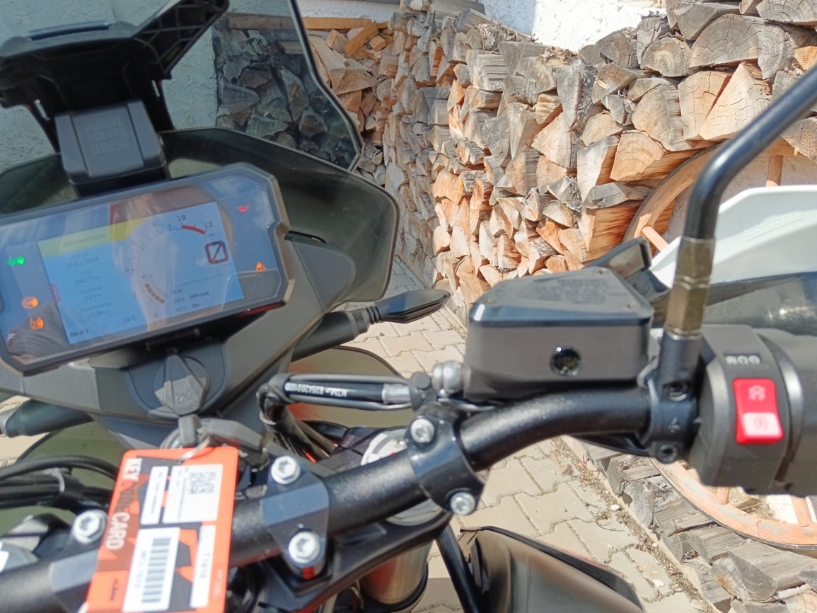 KTM 890 Adventure R - 13