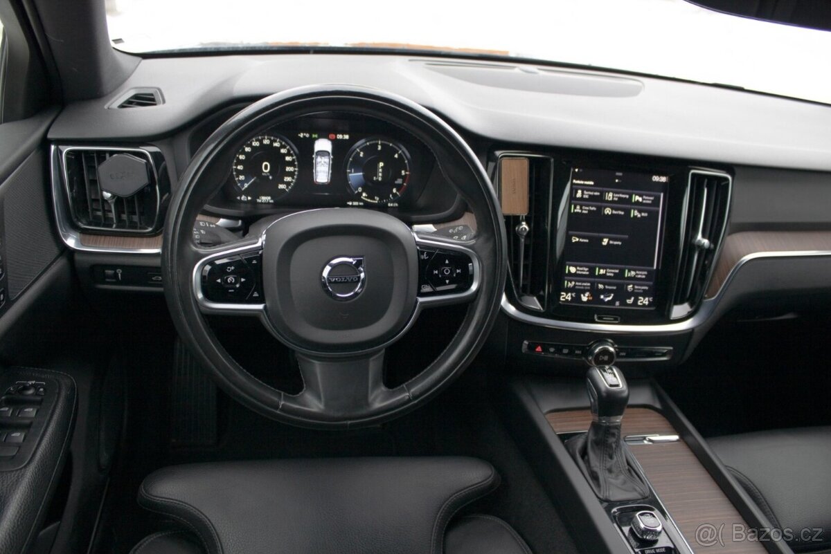 Volvo V60 Cross Country D4 AWD Pro AUTO. - 13