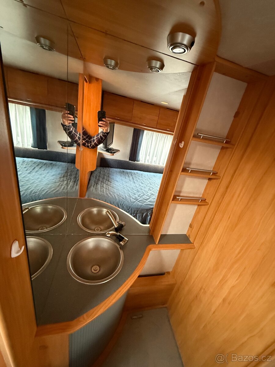 Adria Adiva 502UP - solární panel - 13