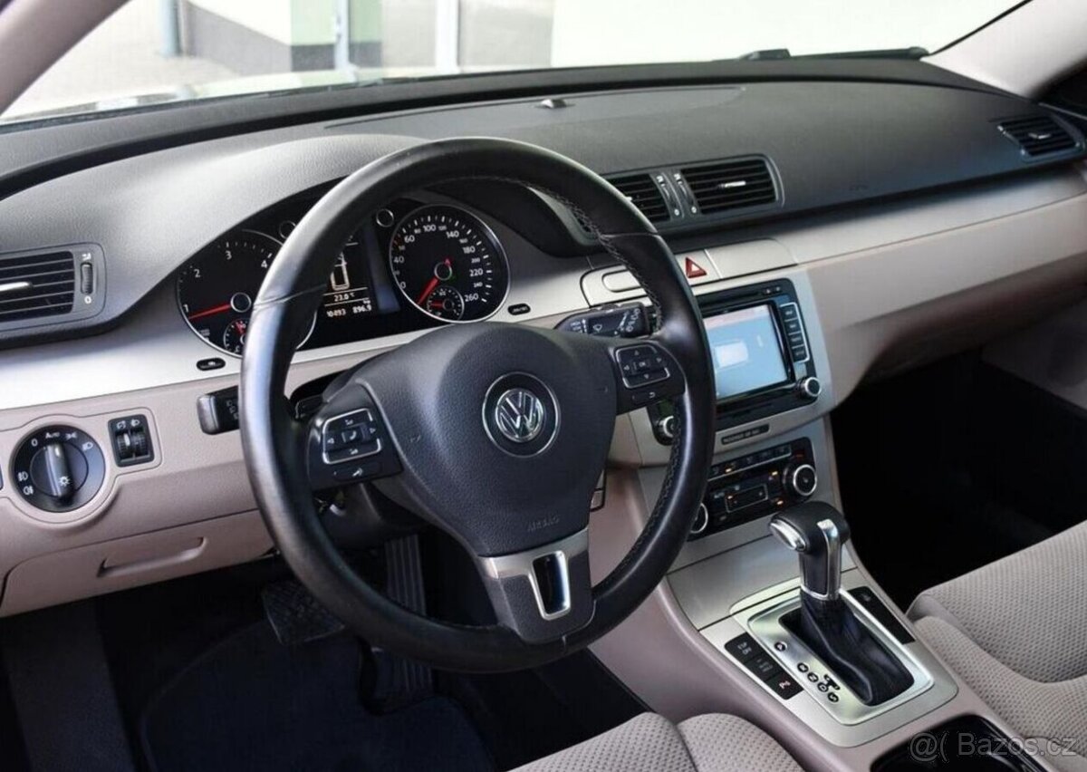 Volkswagen Passat 2.0TDi DSG - 13
