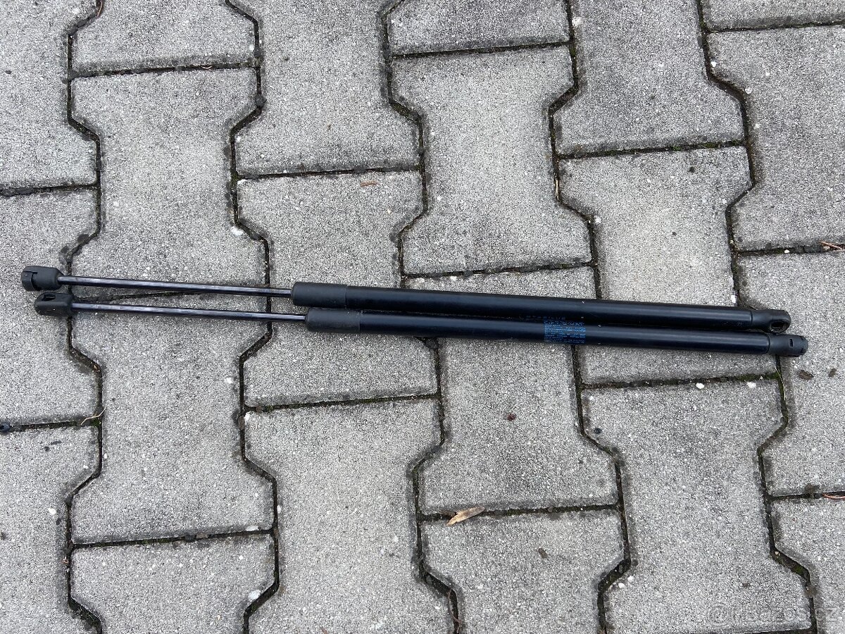 Náhradní díly Škoda co zbyly - jen co je v textu - 13