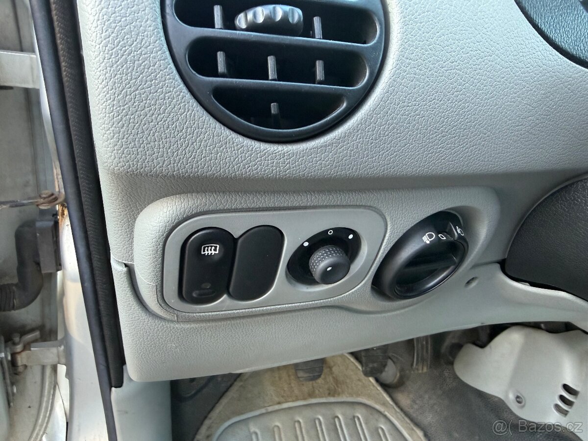 Prodám Renault Kangoo 1,6i - 13