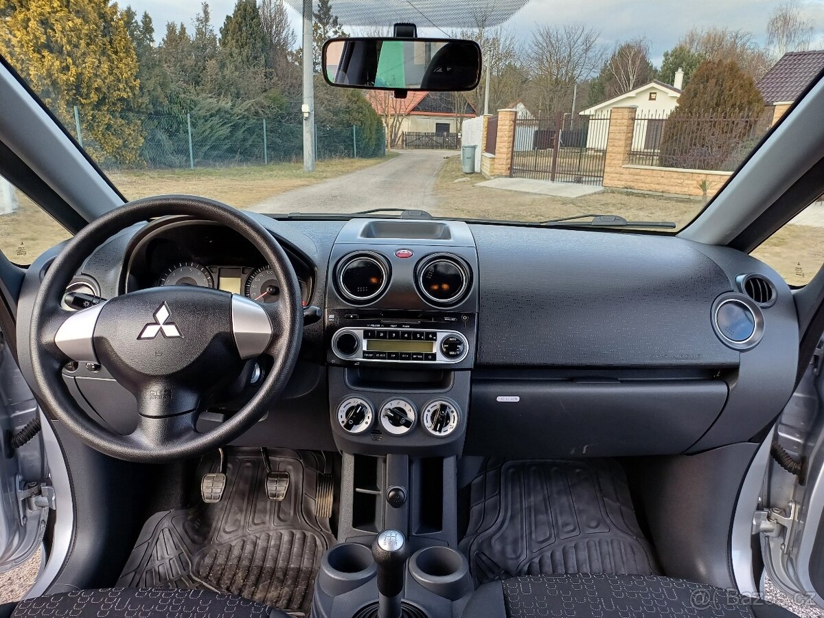 Predám Mitsubishi Colt 1.1 benzín,5-dverový,1.majiteĺ,rok vý - 13