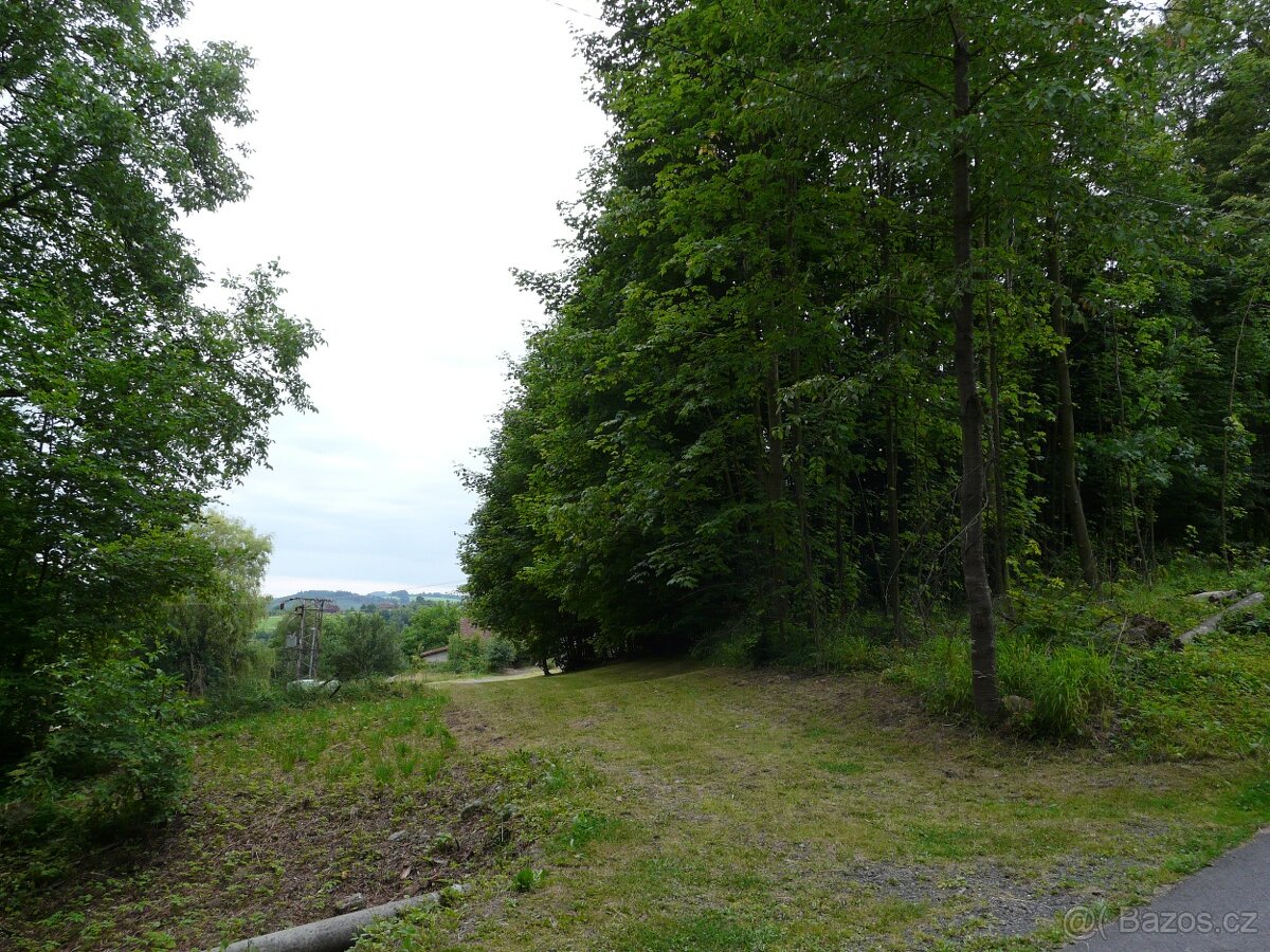 Velký stavební pozemek Oznice - 13