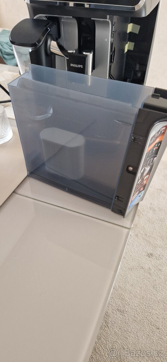 Kavovar Philips lattego 5400 - 13