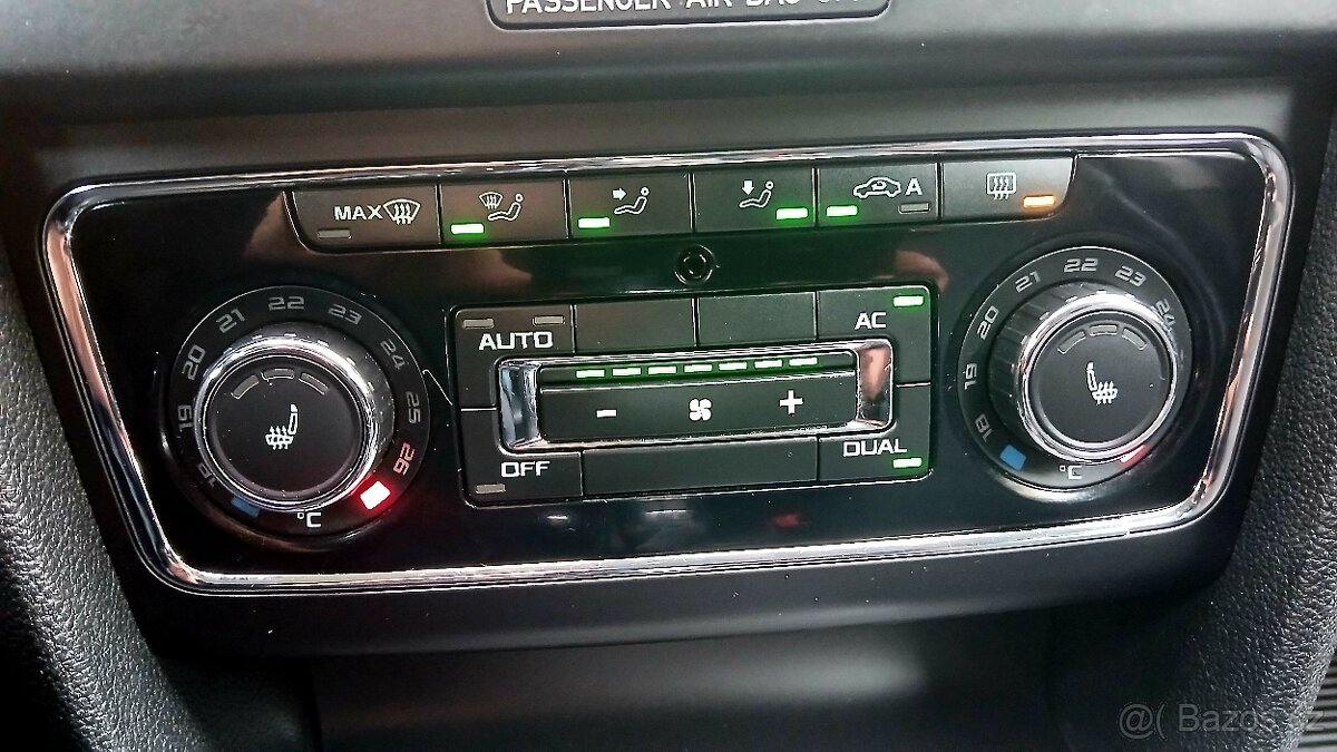 Superb Combi 2.0 TDi DSG 4x4 99 000 Km. - 13