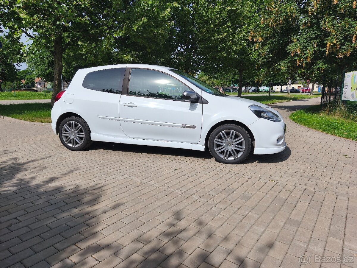 Renault Clio 3 1.6 GT 128 Ps - 13