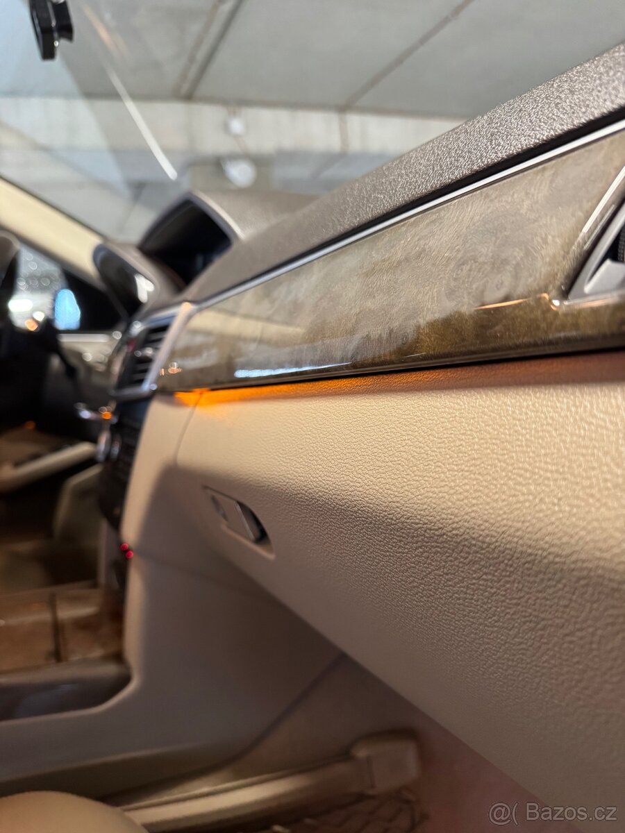 Mercedes-Benz E-Class W212 E350 4Matic - 13