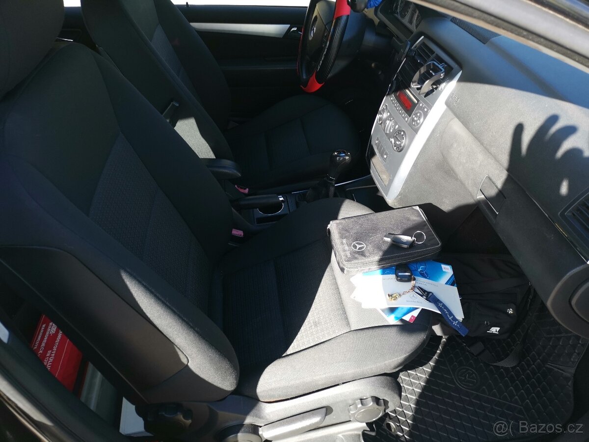 Prodám Mercedes Benz B150 1,5 70kw,2008,Euro 4, Comfort - 13