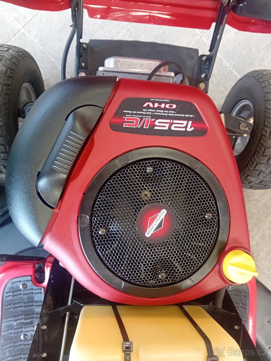 Prodám zahradní traktor MTD 12.5Hp - 13